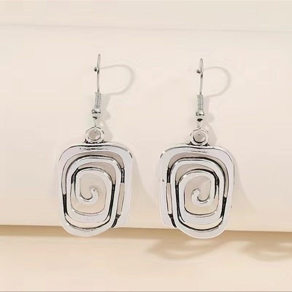 Silver Swirl Drop Dangle Earrings Vintage Boho Style Nwt - Picture 3 of 4